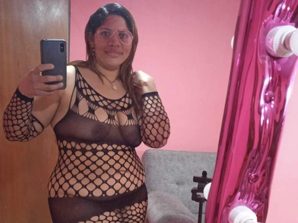 Camgirl Greicy en live webcam amateur