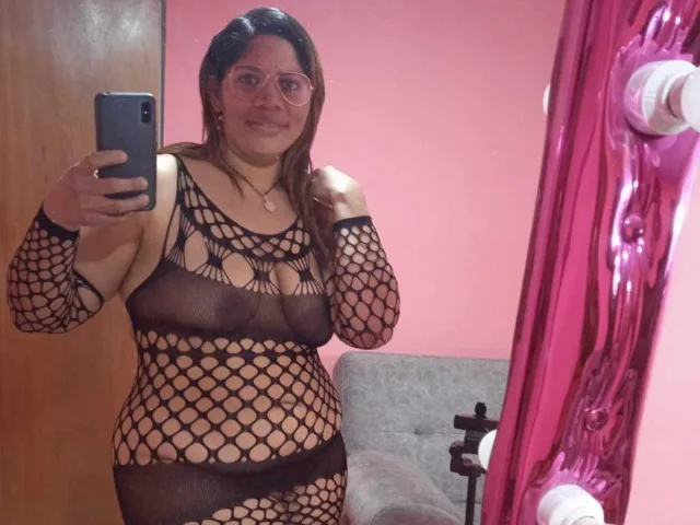 Camgirl Greicy en live webcam amateur
