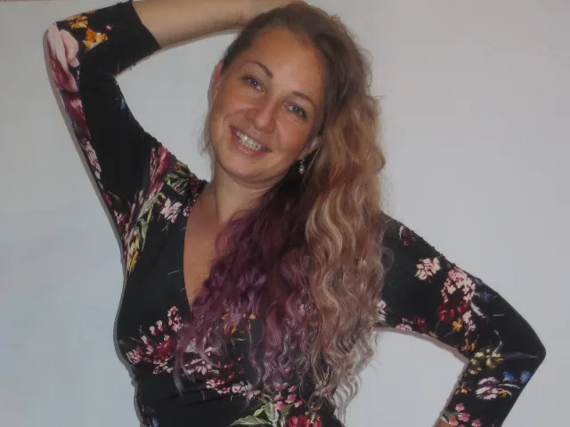 Camgirl TastyNelle en live webcam amateur