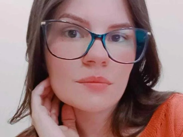 Camgirl CrisMS en live webcam amateur