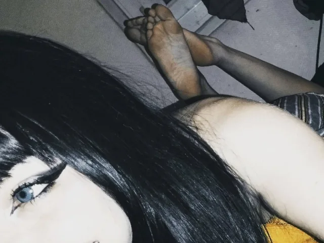 Camgirl DigitalDivaFeet en live webcam amateur