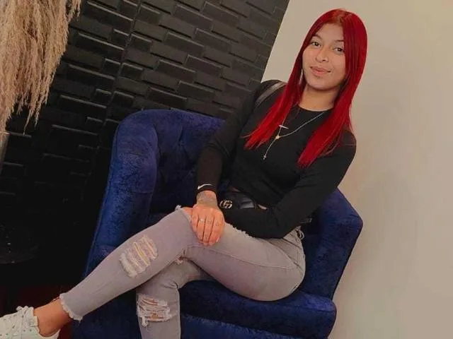 Camgirl HopeMikaelson en live webcam amateur