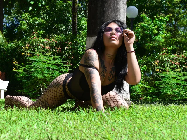 Camgirl JennyDuarte en live webcam amateur