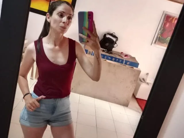 Camgirl Ones en live webcam amateur