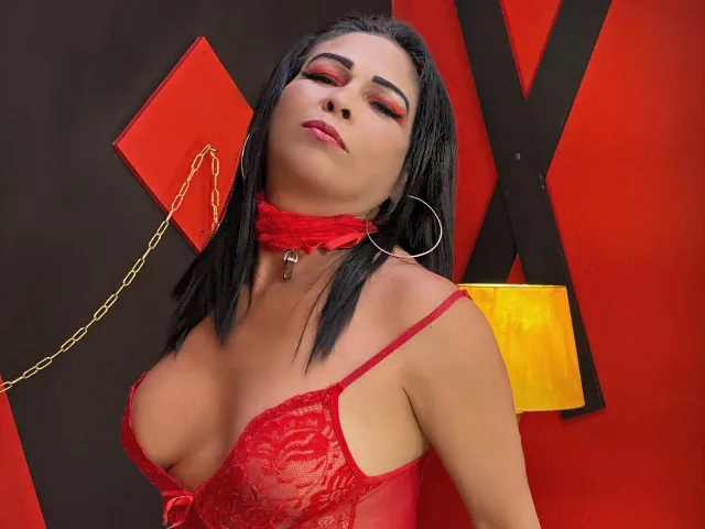 Camgirl KikaNasty en live webcam amateur