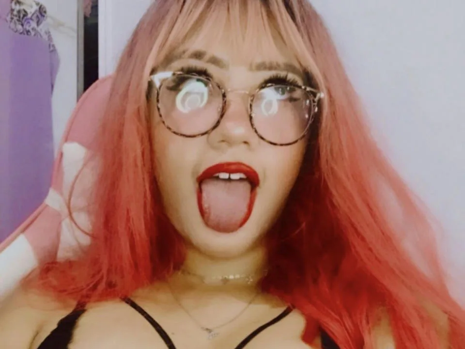 Camgirl SexiestAngell en live webcam amateur sur Mustvideos
