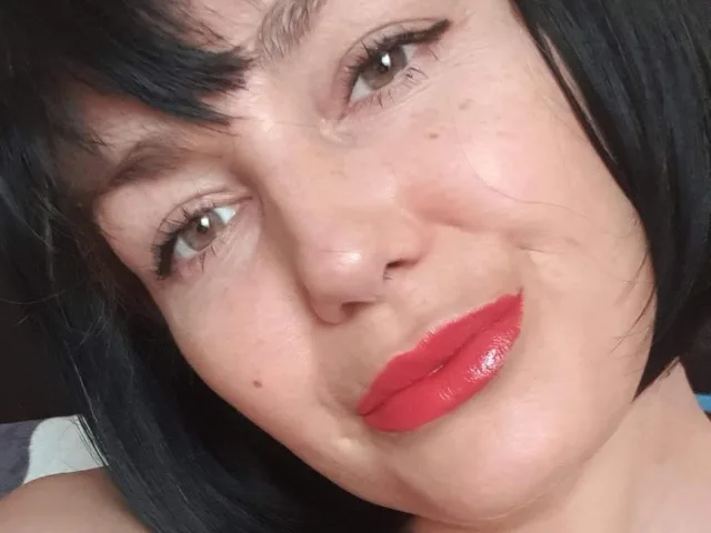 Camgirl NickiJacky en live webcam amateur