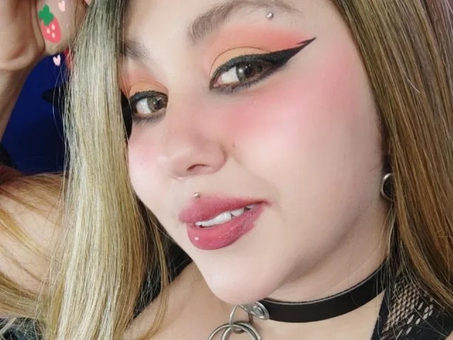 Camgirl LilithCandySin en live webcam amateur