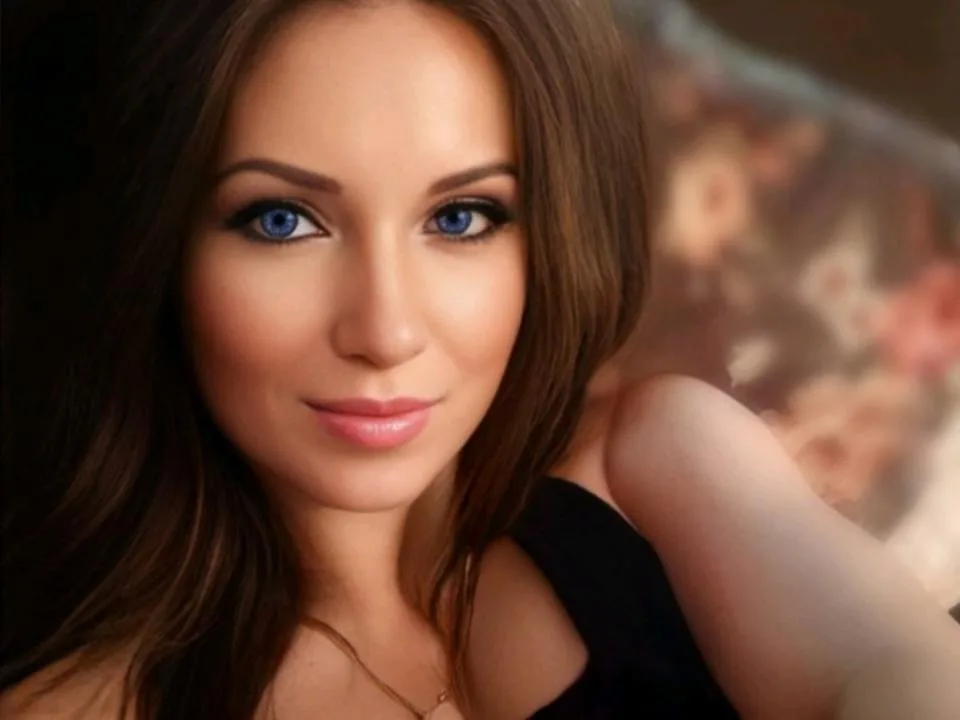 Camgirl KieraAmore en live webcam amateur sur Mustvideos