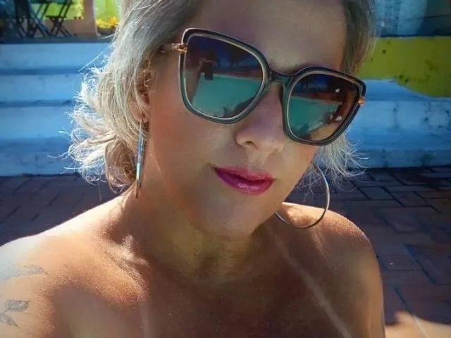 Camgirl Hayna69 en live webcam amateur