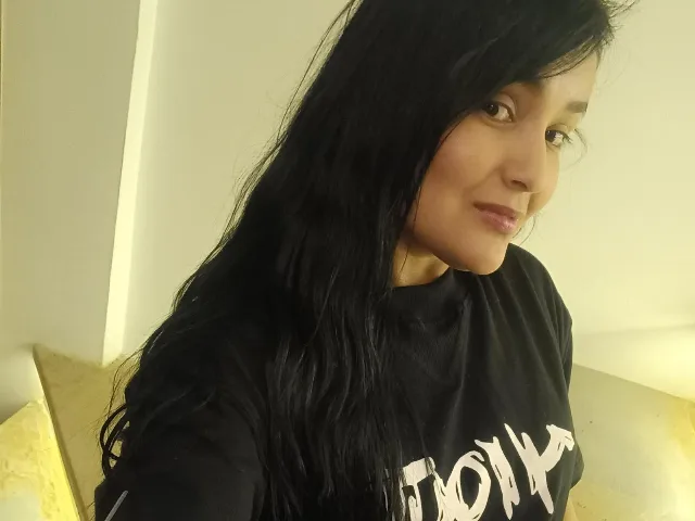Camgirl KendyS en live webcam amateur