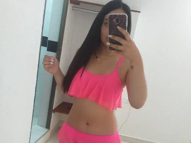 Camgirl VhalerieRosse en live webcam amateur