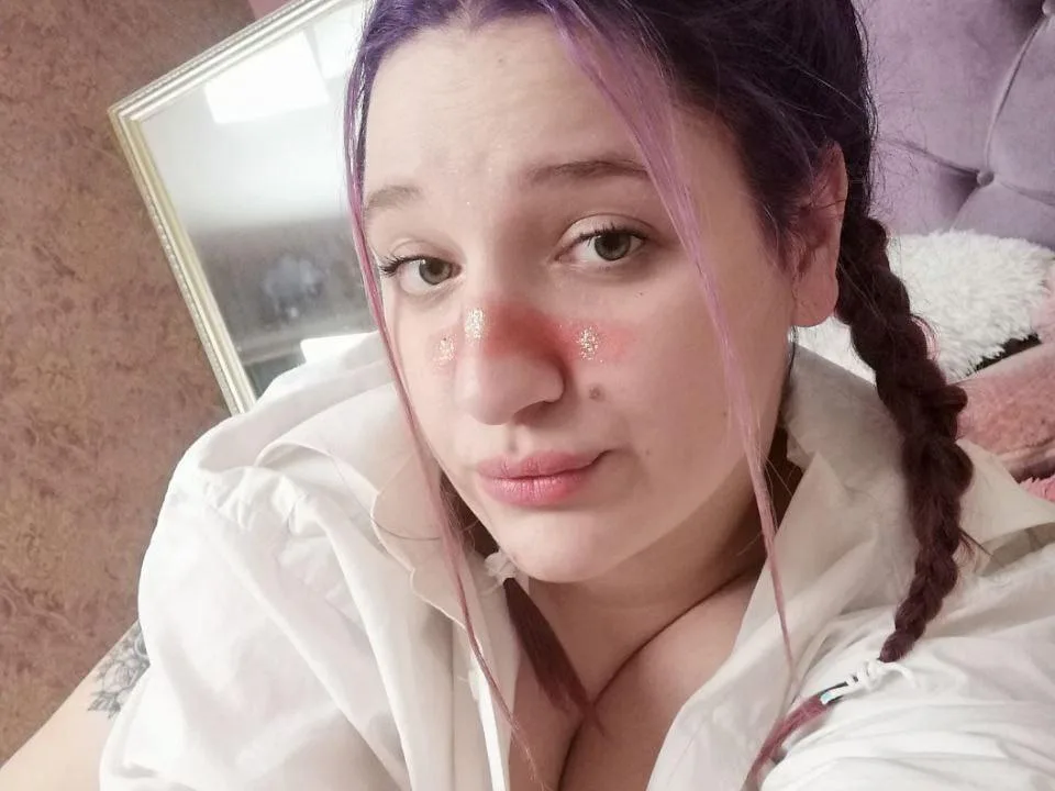 Camgirl DerekAndAnitt en live webcam amateur
