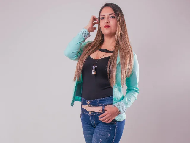 Camgirl CarlaStorm en live webcam amateur