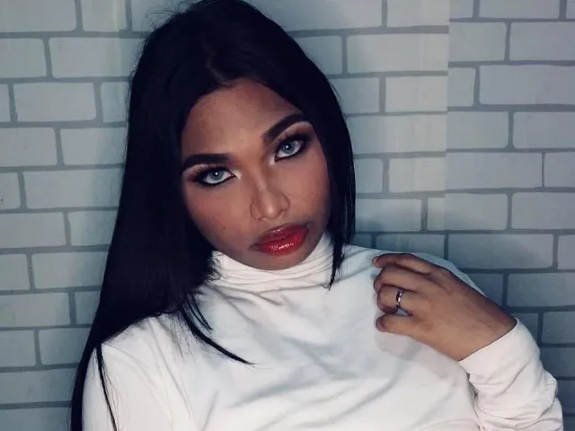Camgirl KeisyB en live webcam amateur