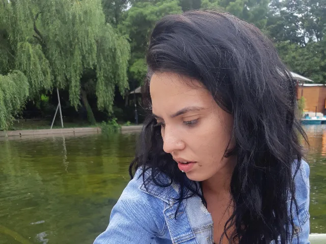 Camgirl Phelicia en live webcam amateur