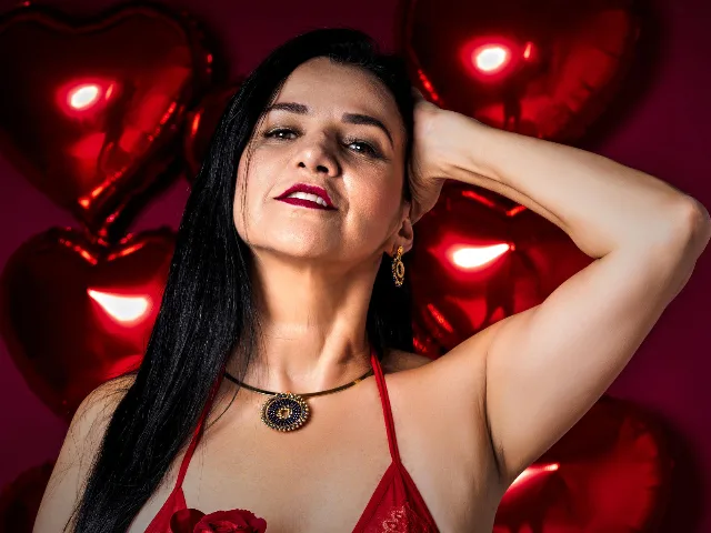 Camgirl LuxuryMilf69 en live webcam amateur