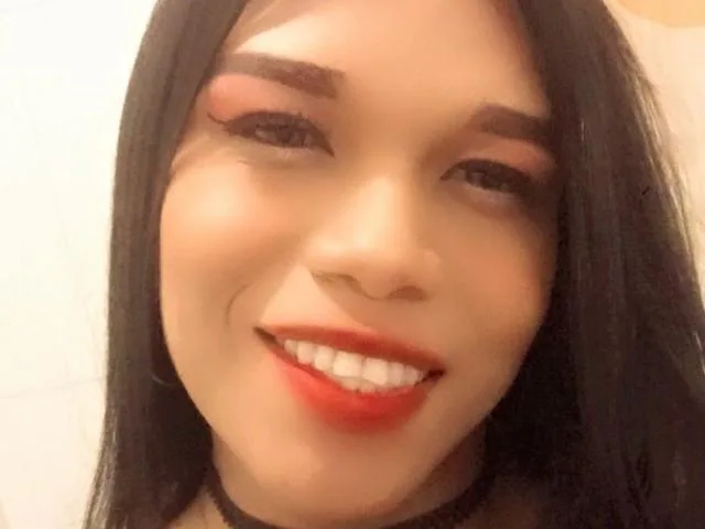 Camgirl IsabellaLacutir en live webcam amateur