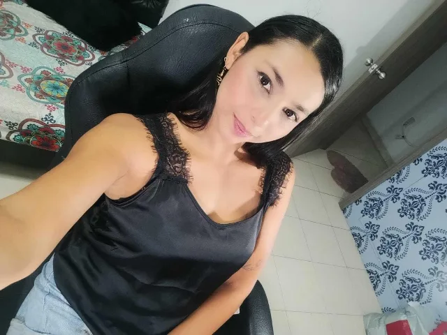 Camgirl BrandaiPrinces en live webcam amateur