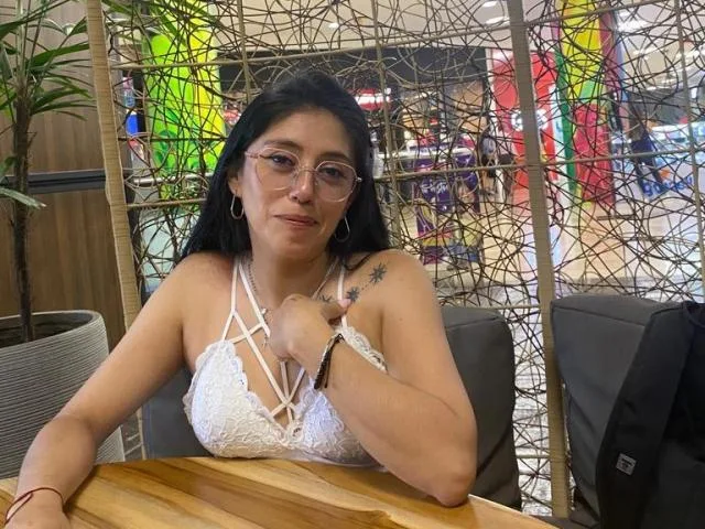 Camgirl WandaFusion en live webcam amateur