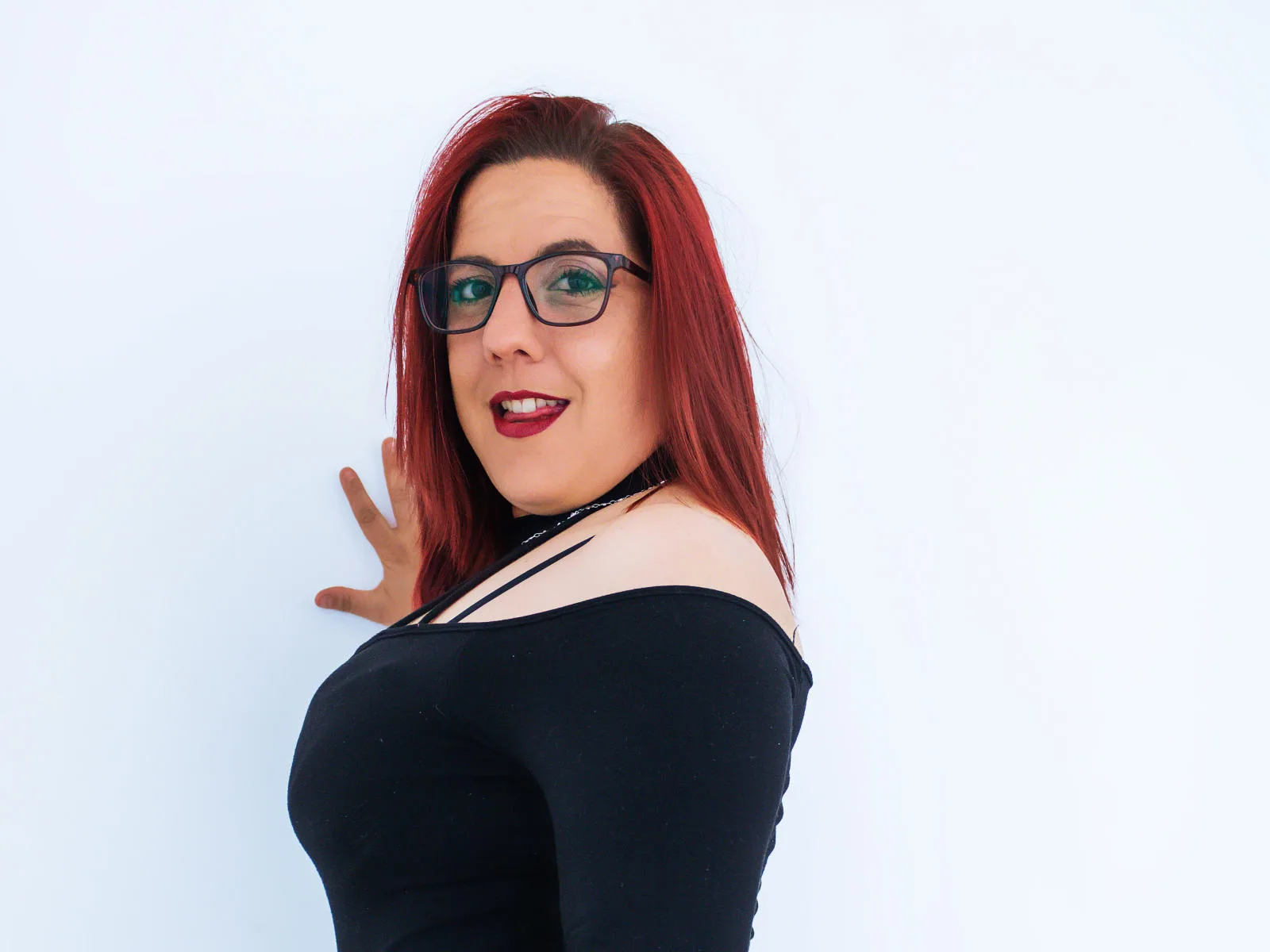 Camgirl KatieJoness en live webcam amateur sur Mustvideos