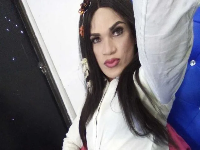 Camgirl AlissonSaen en live webcam amateur