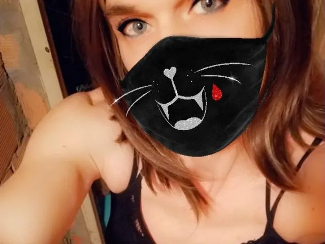 Camgirl LolaTS en live webcam amateur