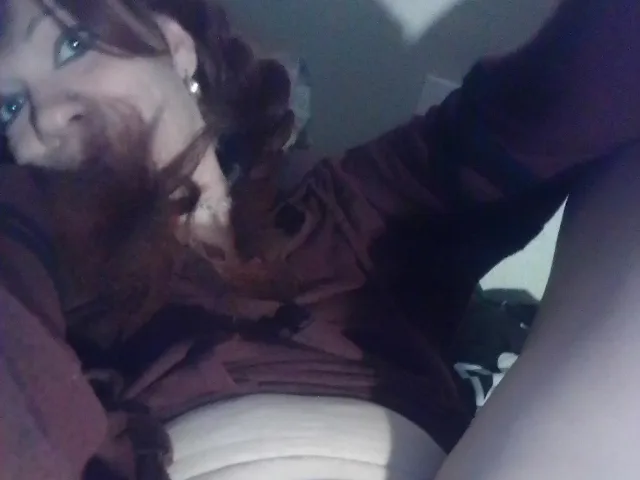 Camgirl FreakySaint en live webcam amateur