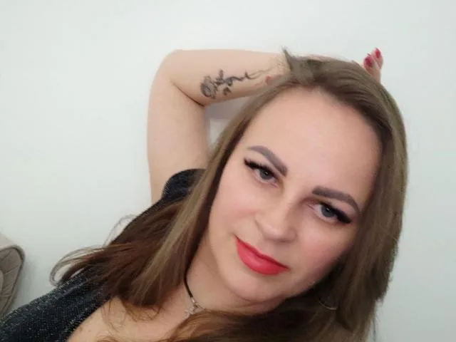 Camgirl LissaLaurie en live webcam amateur