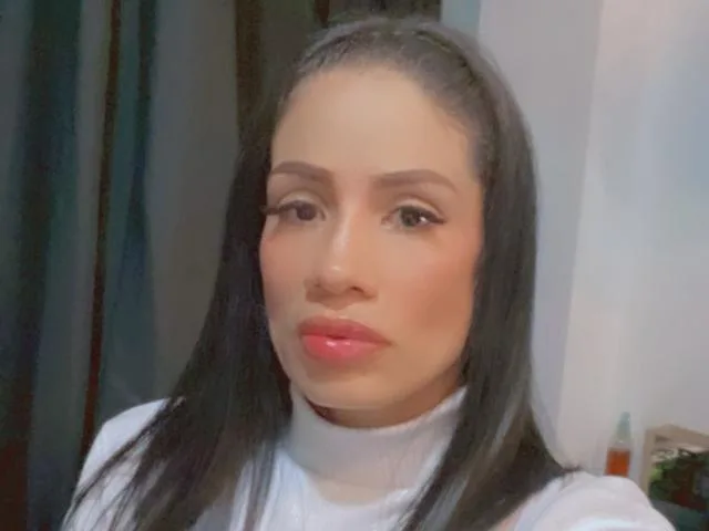 Camgirl MelanyOrtiz en live webcam amateur