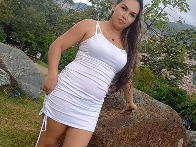 Camgirl LagataLiliana en live webcam amateur