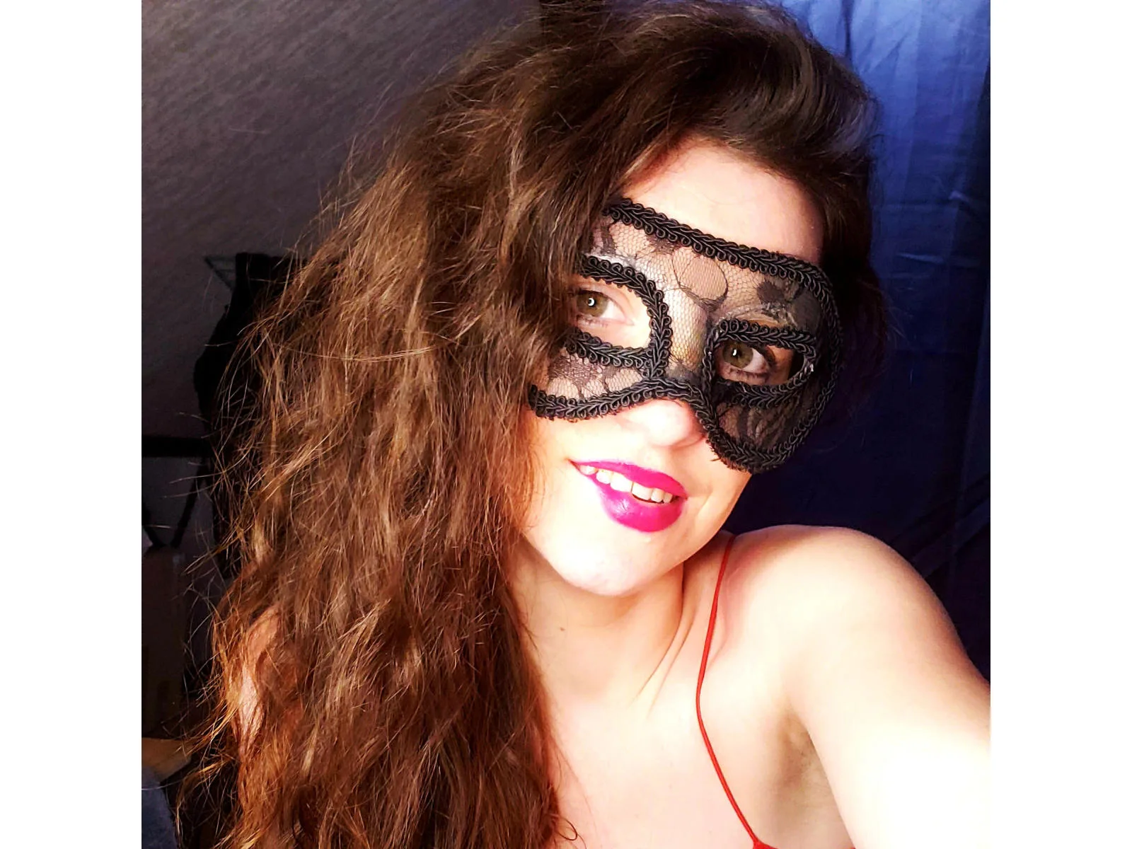 Camgirl NiinaSexe en live webcam amateur sur Mustvideos