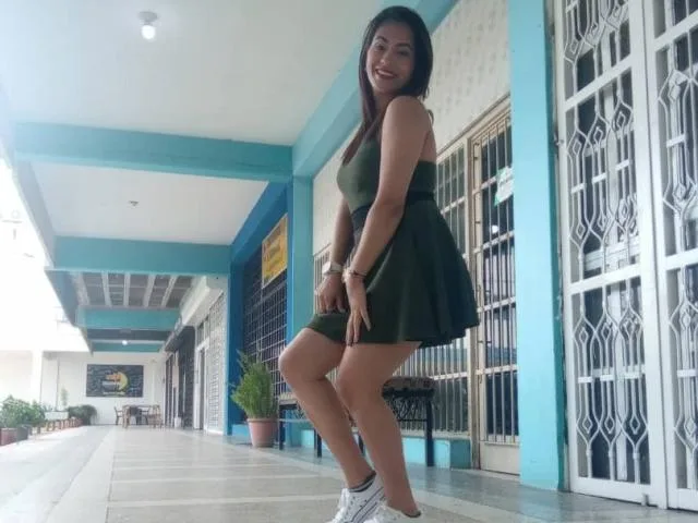 Camgirl CarolLesama en live webcam amateur