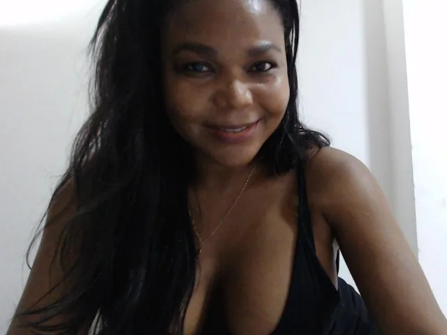 Camgirl BiggTitsx en live webcam amateur