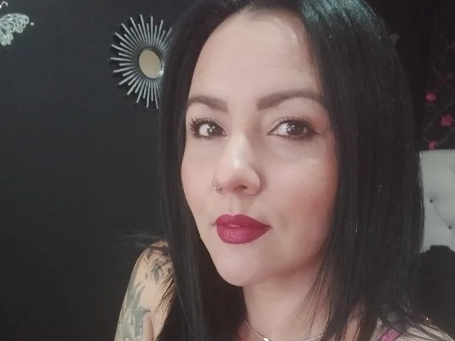 Camgirl AlexaRoses en live webcam amateur