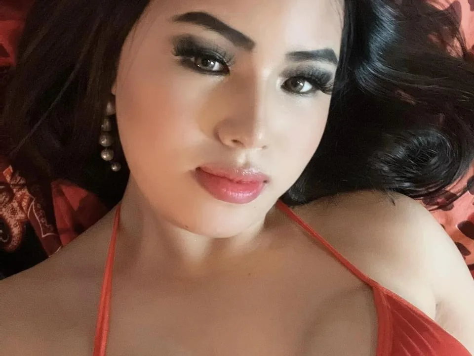 Camgirl SweetAngelSuckerTs en live webcam amateur sur Mustvideos
