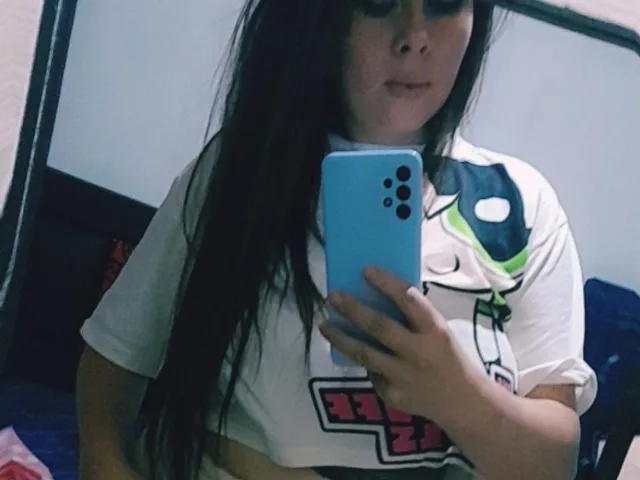 Camgirl Melones en live webcam amateur