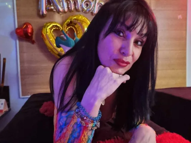 Camgirl TatianaxPerverted en live webcam amateur