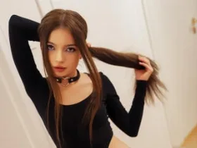Camgirl GraceGold en live webcam amateur