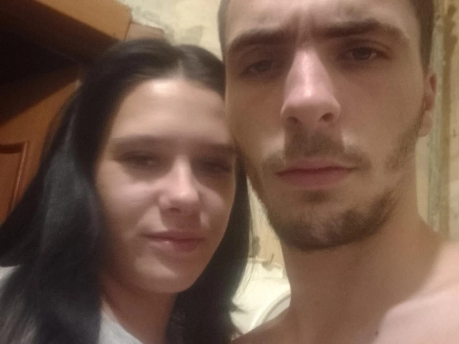 Camgirl LikaCouple en live webcam amateur sur Mustvideos