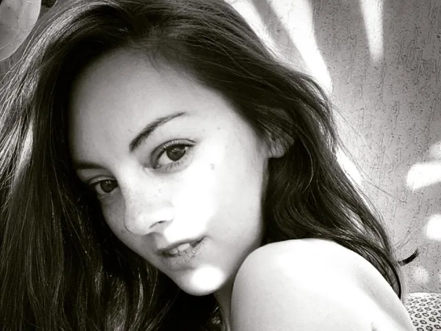 Camgirl MaggySkyKiss en live webcam amateur
