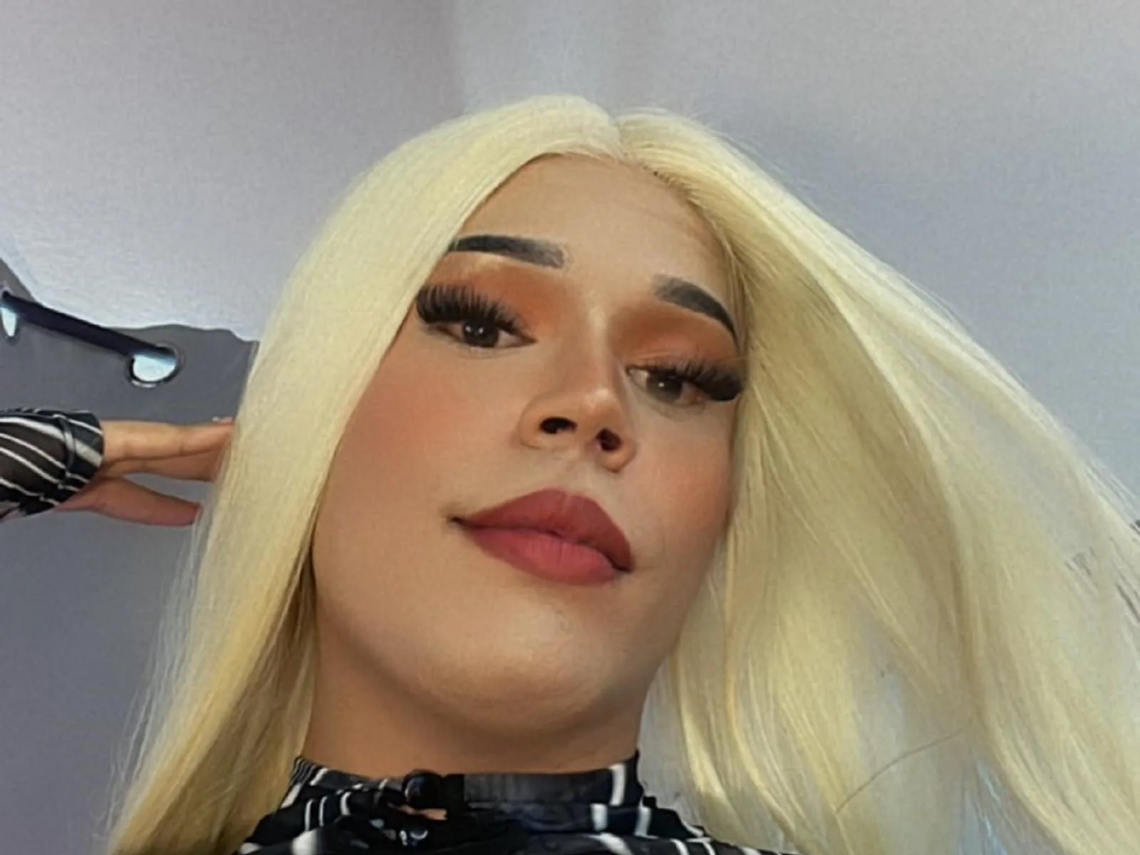 Camgirl AnaliX en live webcam amateur sur Mustvideos