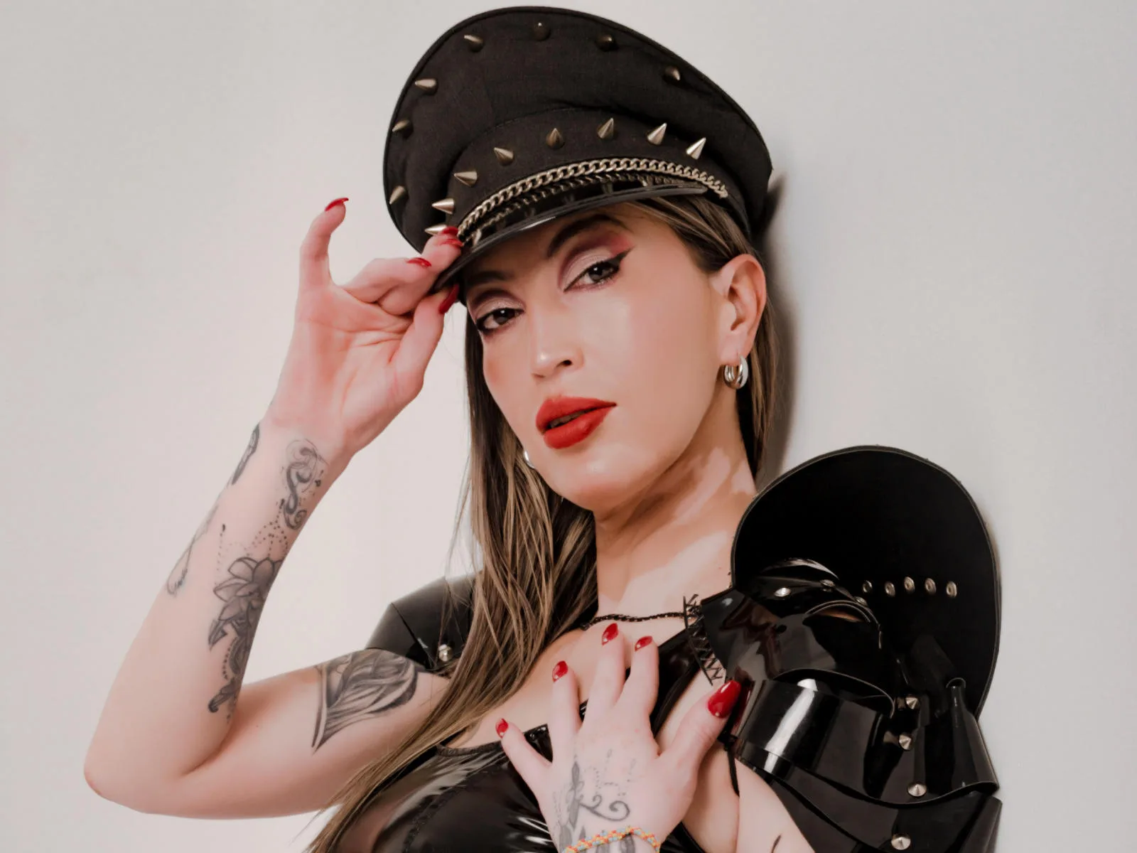 Camgirl AngieHundin en live webcam amateur sur Mustvideos