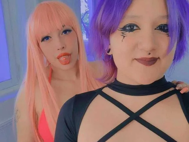 Camgirl KittyAndDaia en live webcam amateur