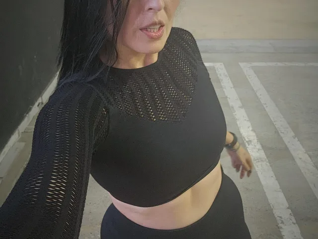 Camgirl LizzyMontana en live webcam amateur