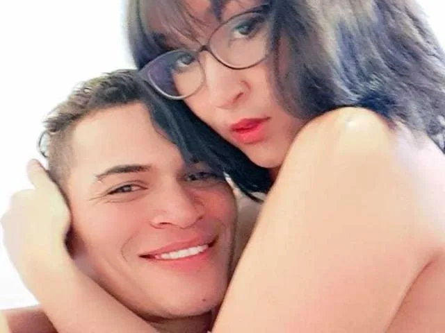 Camgirl HotLoveSexy69 en live webcam amateur