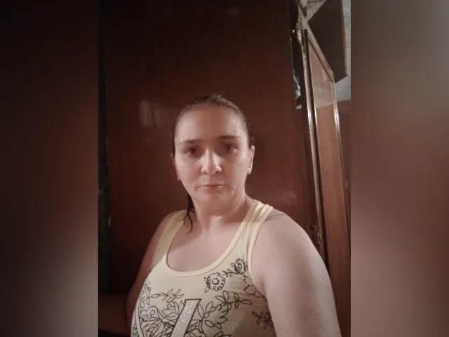 Camgirl Falangel en live webcam amateur