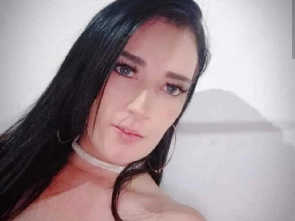 Camgirl ZoehReyes en live webcam amateur