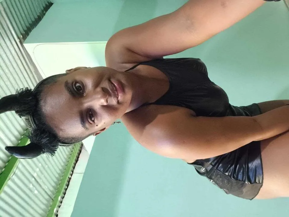 Camgirl NiikkyVega en live webcam amateur