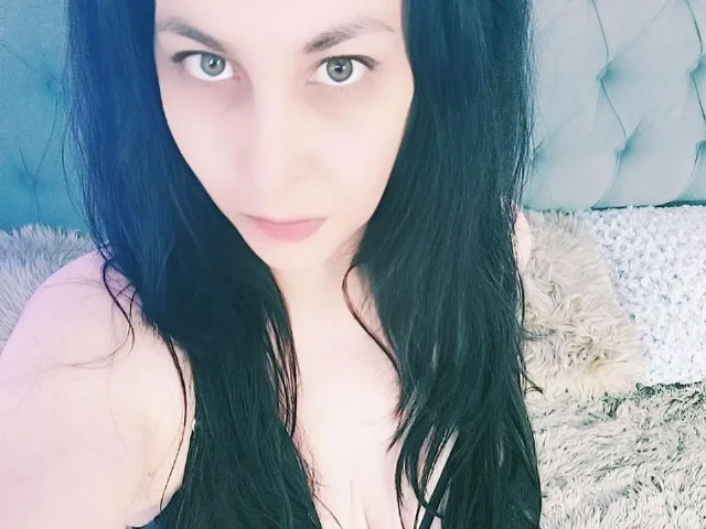 Camgirl SultryMilf en live webcam amateur